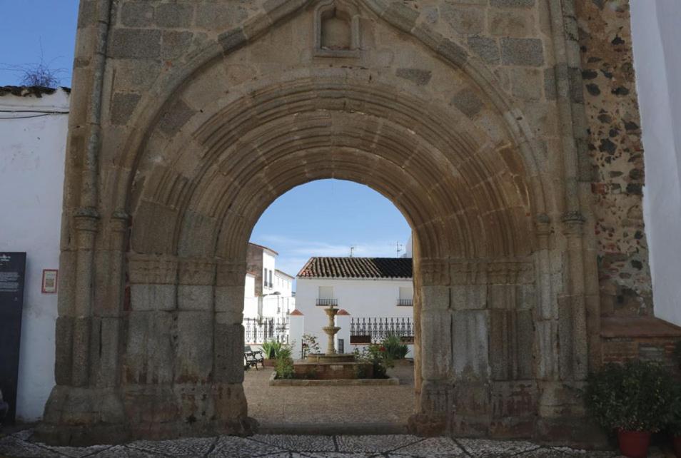 Casa Corredera Villa Cumbres Mayores ภายนอก รูปภาพ